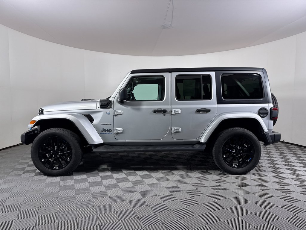 Used 2023 Silver Zynith Clearcoat Jeep Sahara image 13