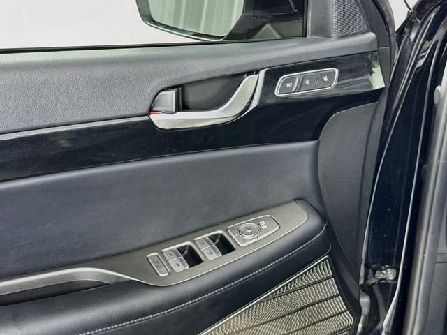 Used 2021 Black Hyundai Limited image 18
