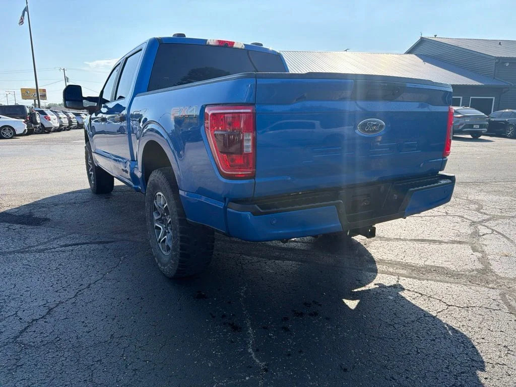 Used 2021 Blue Ford XL image 2