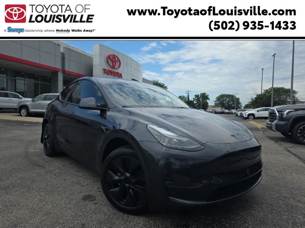 Used 2024  Tesla Long Range image 1