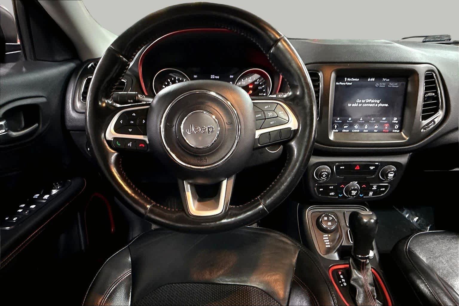 Used 2020 Sting-Gray Clearcoat Jeep Trailhawk image 5