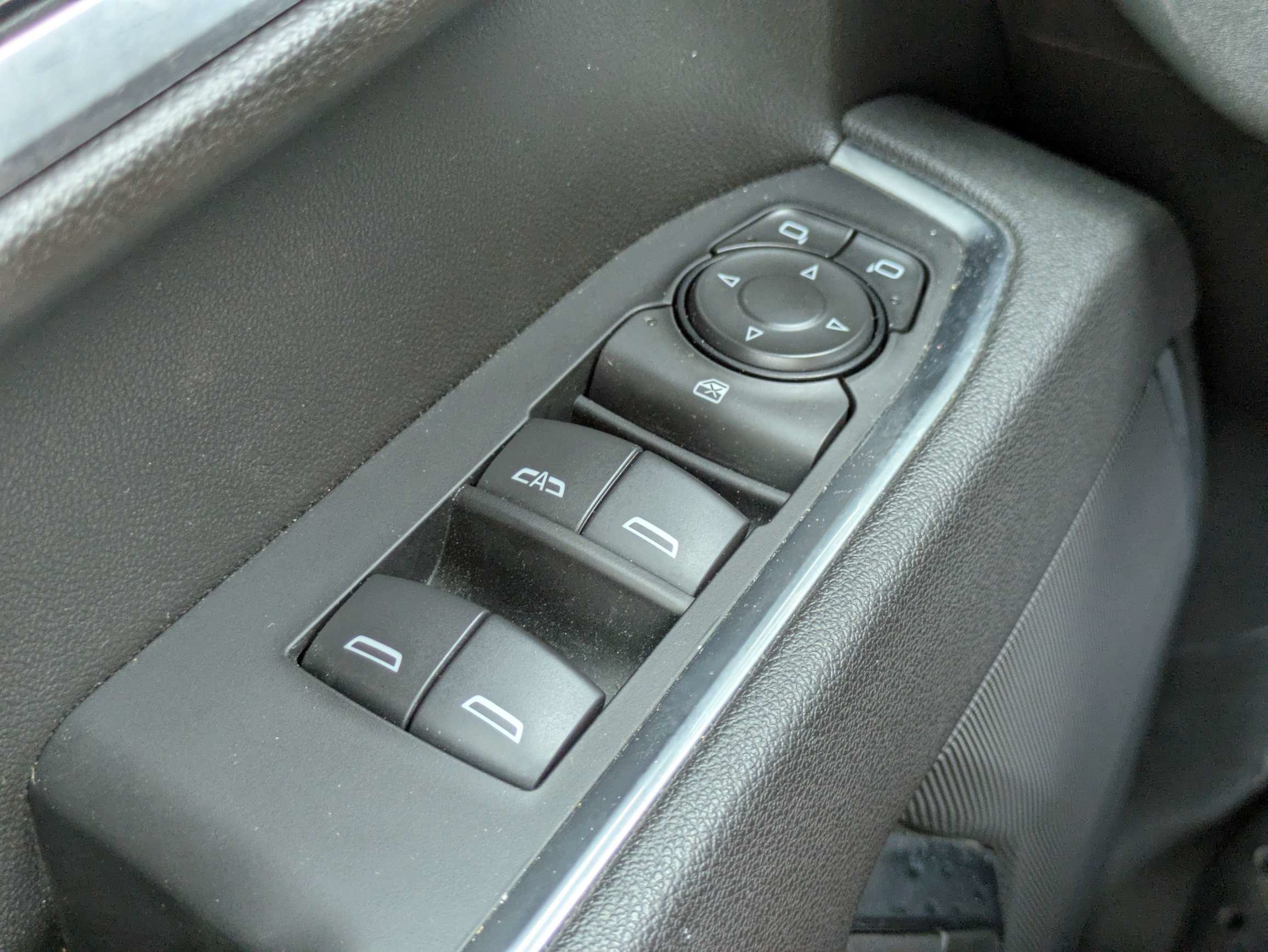 Used 2026 White Chevrolet LT image 21