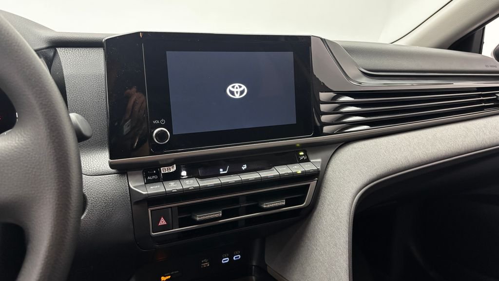 Used 2025  Toyota LE image 21