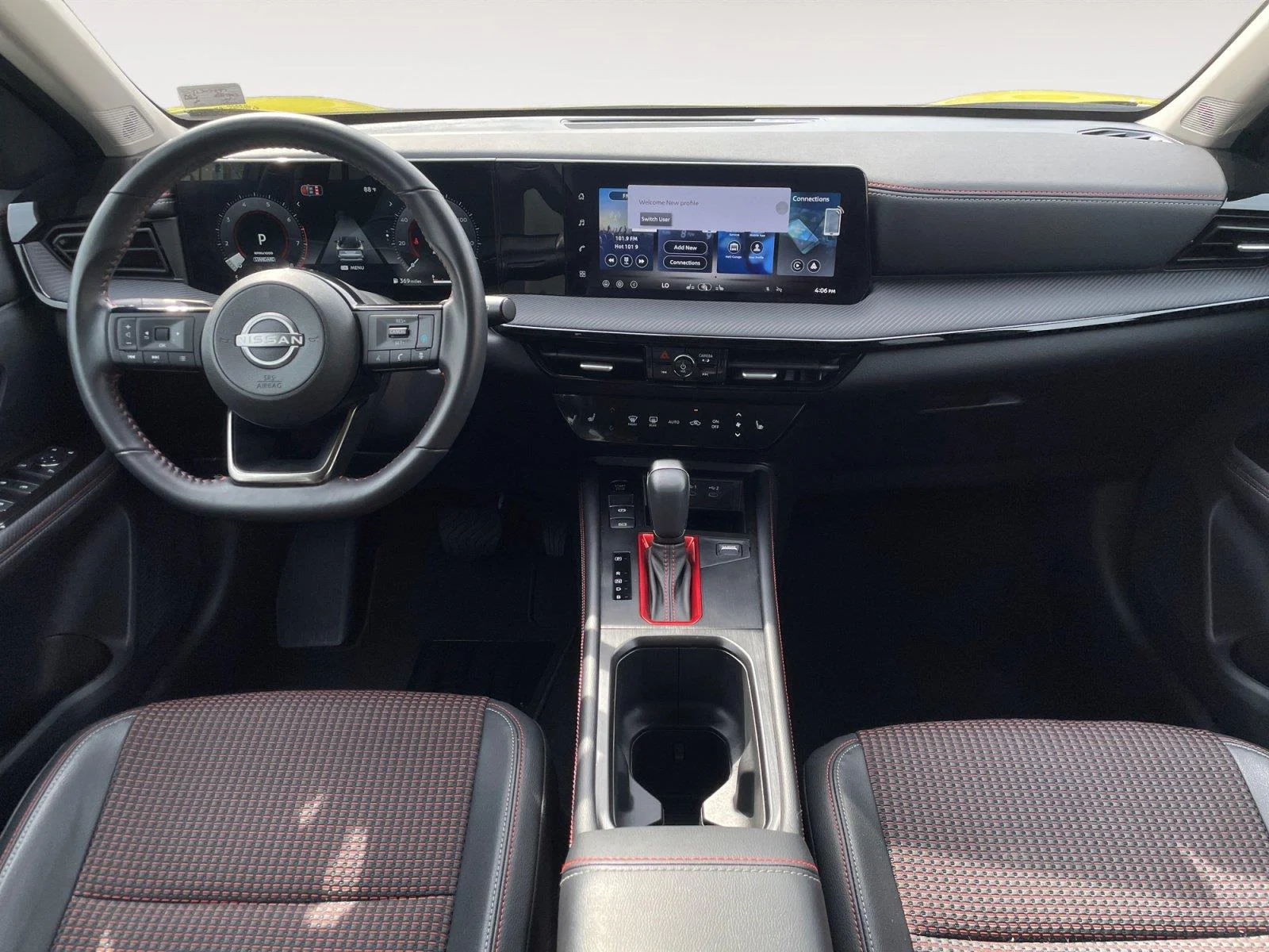 Used 2026 Yuzu Yellow Metallic/Super Black Nissan SR image 10