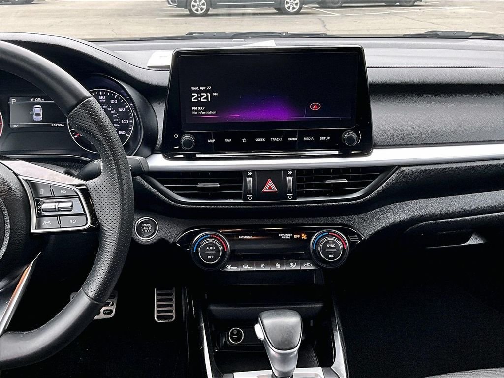 Used 2023 Gravity Gray Kia GT-Line image 18