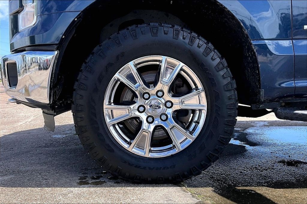 Used 2016 Blue Ford XLT image 35