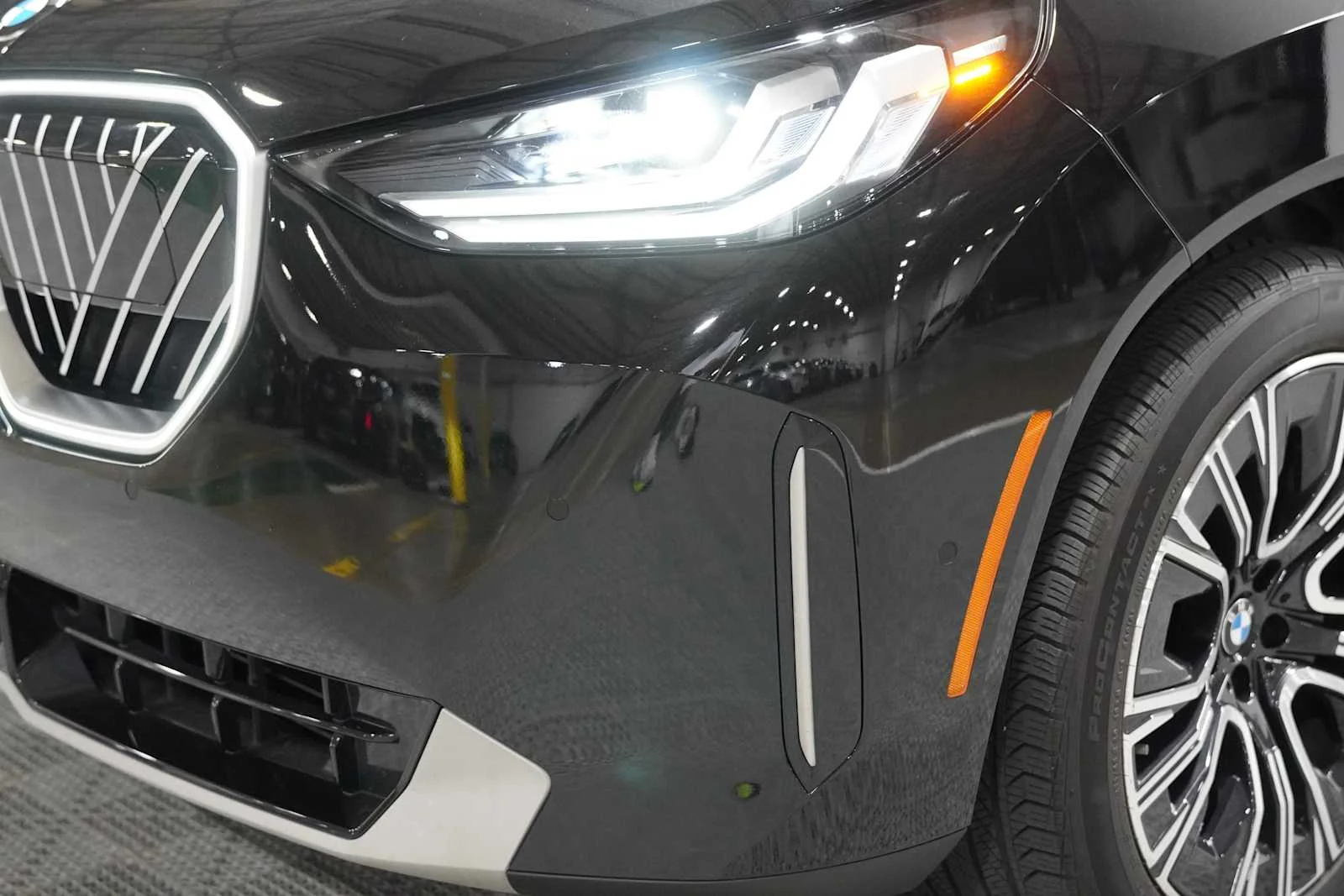Used 2025 Black Sapphire Metallic BMW 30 xDrive image 7