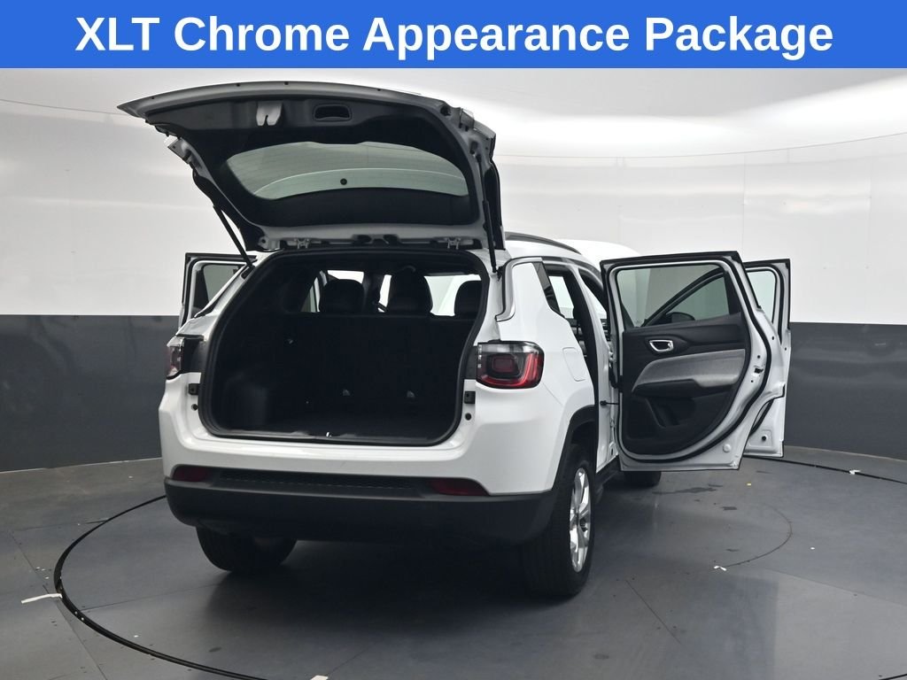 Used 2020 Gray Ford XLT image 4