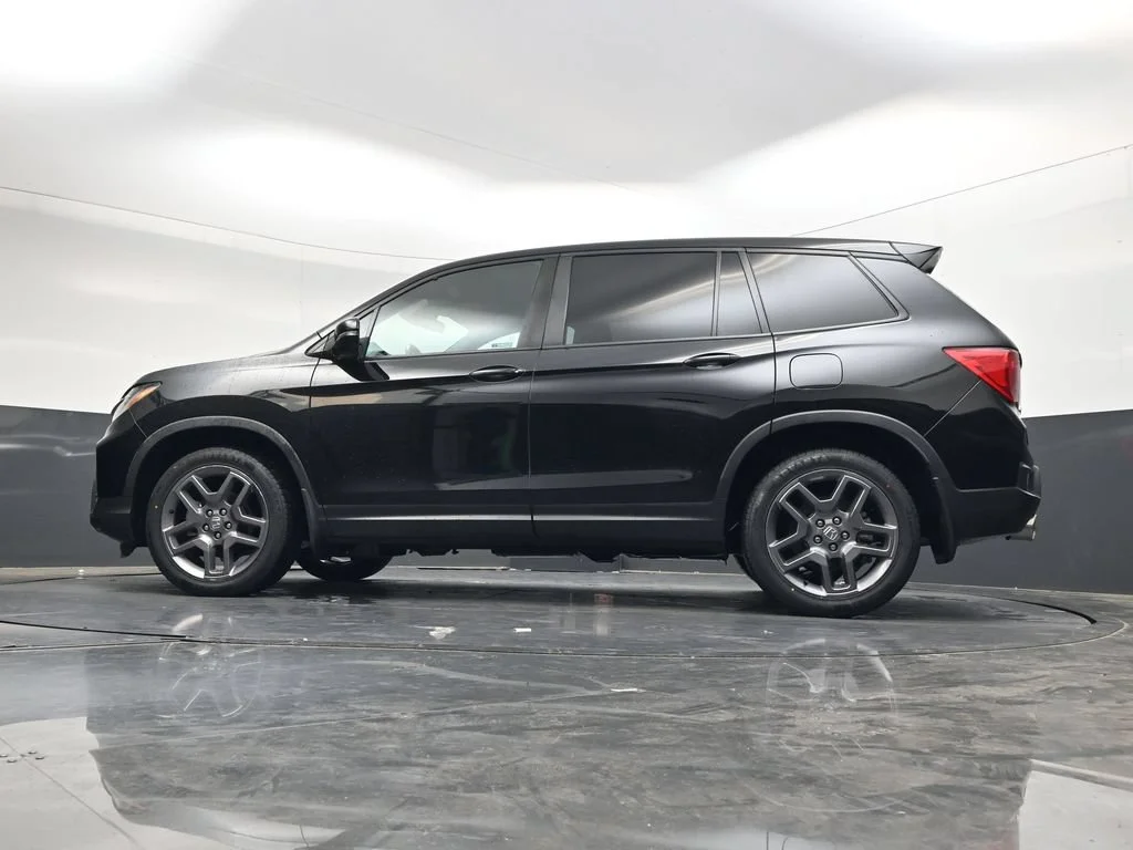 Certified Used 2022 Crystal Black Pearl Honda EX-L image 29