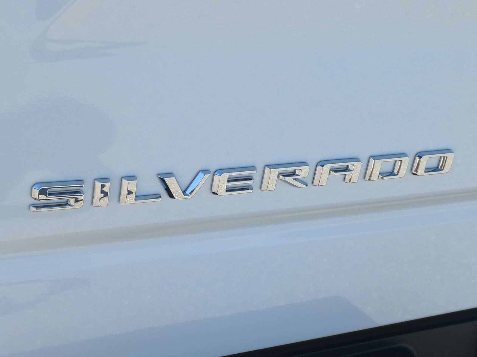 2026 Chevrolet Silverado 1500 LTZ - Photo 9