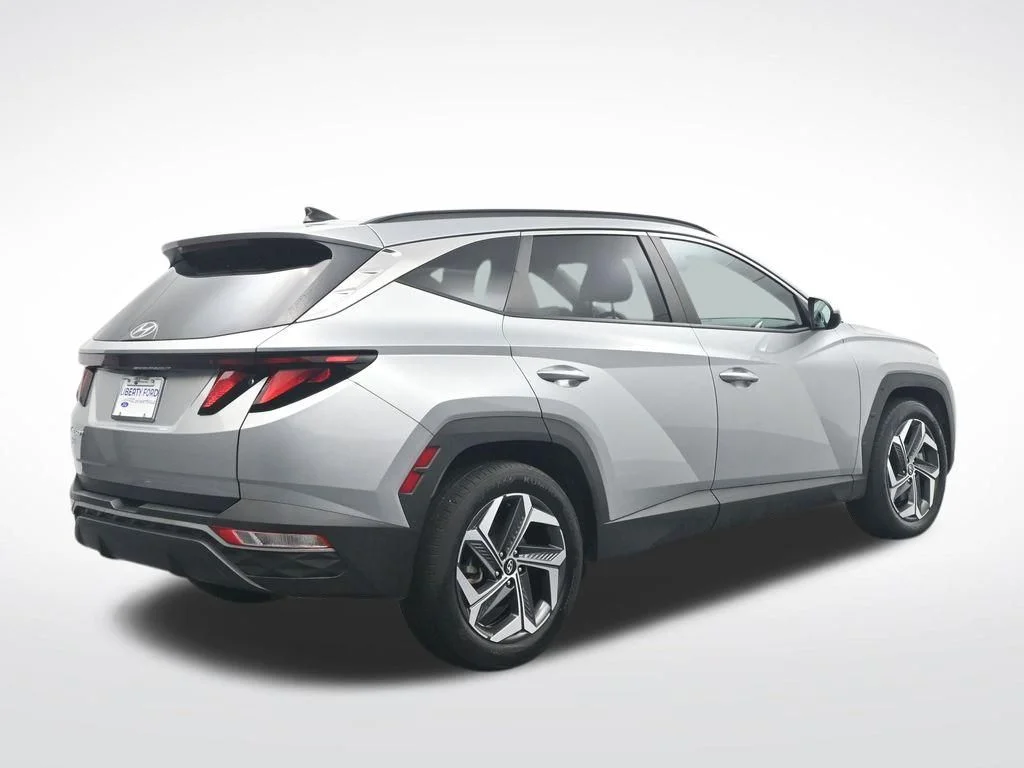 Used 2024 Silver Hyundai SEL image 6