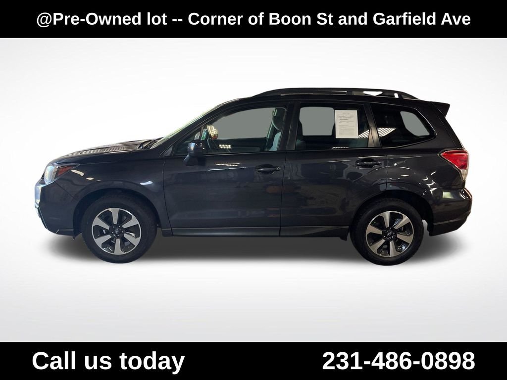 Used 2018 Gray Subaru 2.5i Premium image 2
