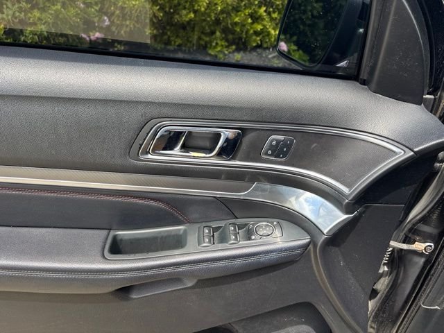 Used 2018 Black Ford Sport image 15