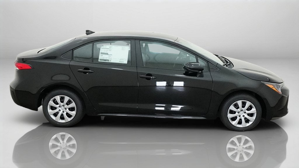 New 2027 Inked Toyota LE image 40