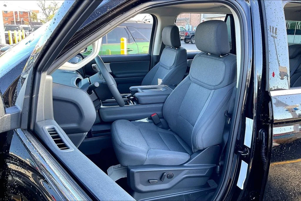 New 2026 Agate Black Metallic Ford Active image 11