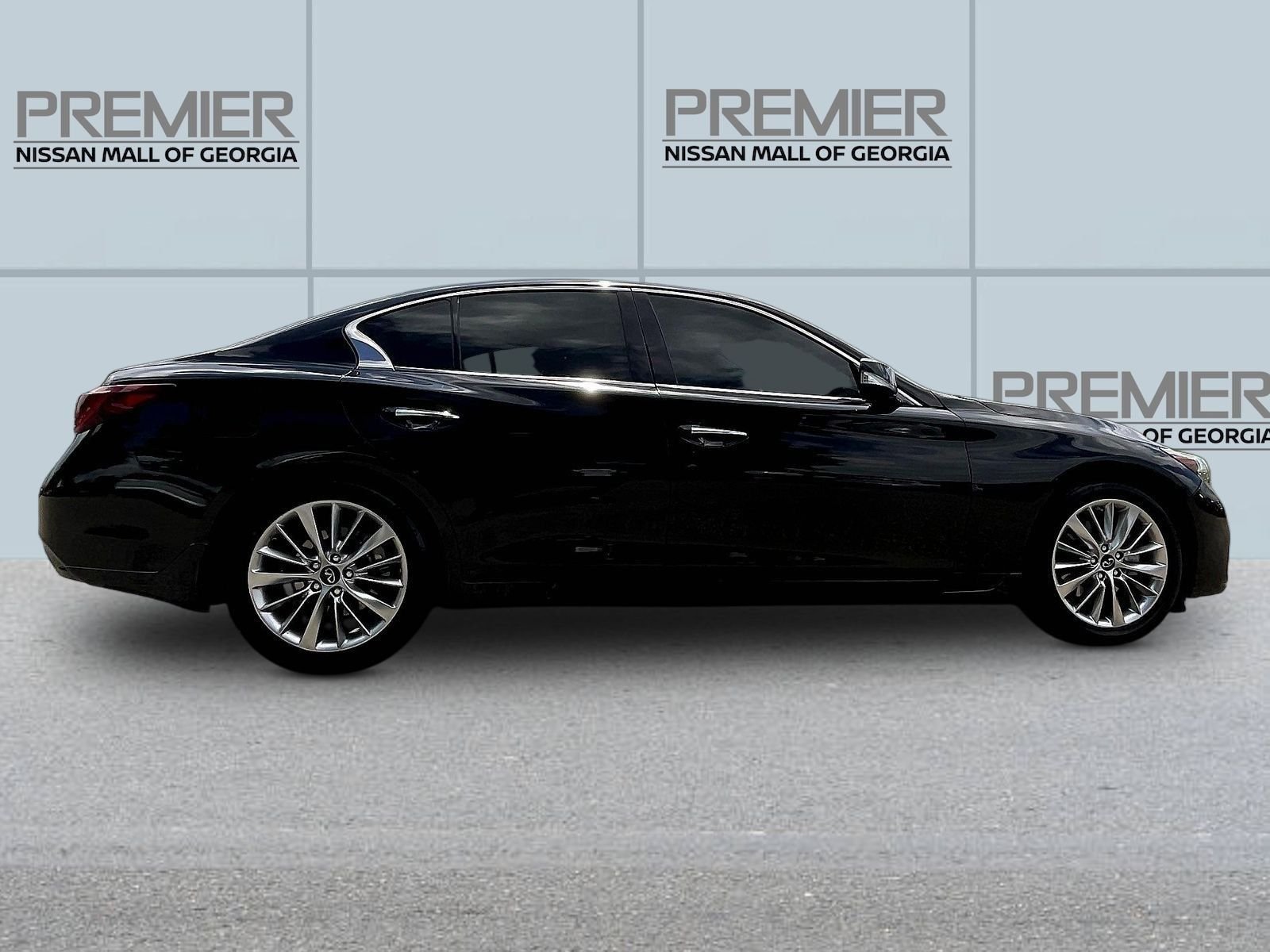 Used 2021 Black INFINITI 3.0t LUXE image 8