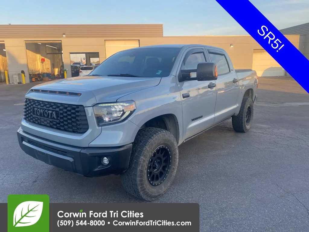 Used 2020 Cement Toyota SR5 image 4