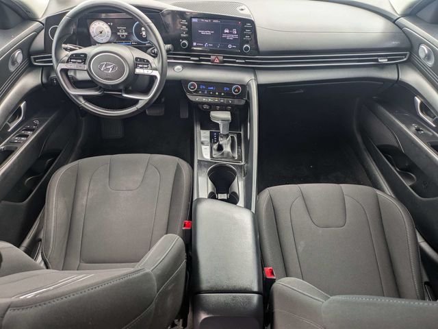 Used 2022 Black Hyundai SEL image 13