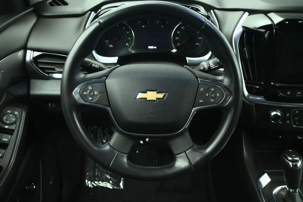 Used 2019 Gray Chevrolet 3LT image 12