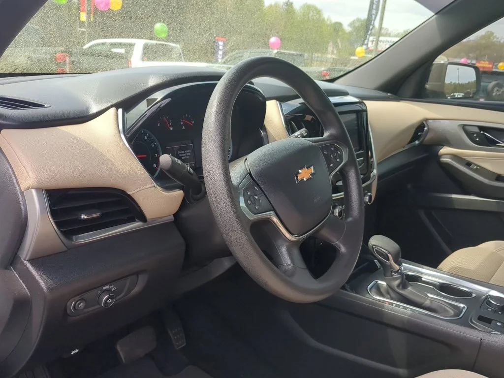 Used 2023 Summit White Chevrolet LS image 13