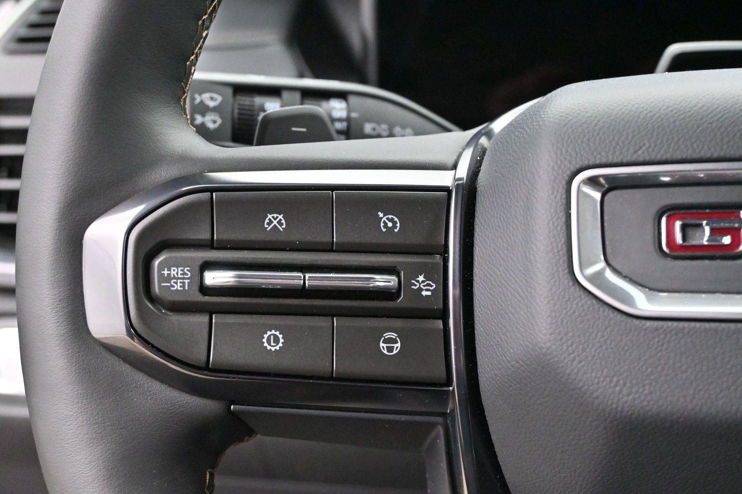 Used 2025 Sterling Metallic GMC AT4 image 20