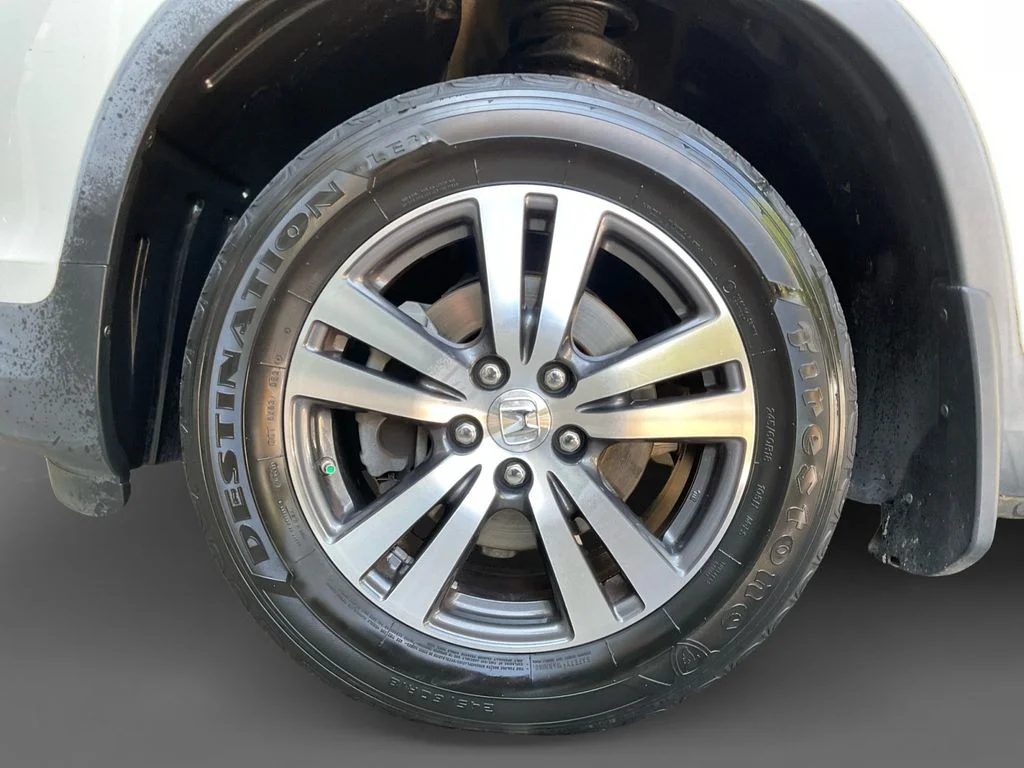 Used 2017 White Honda EX-L image 15
