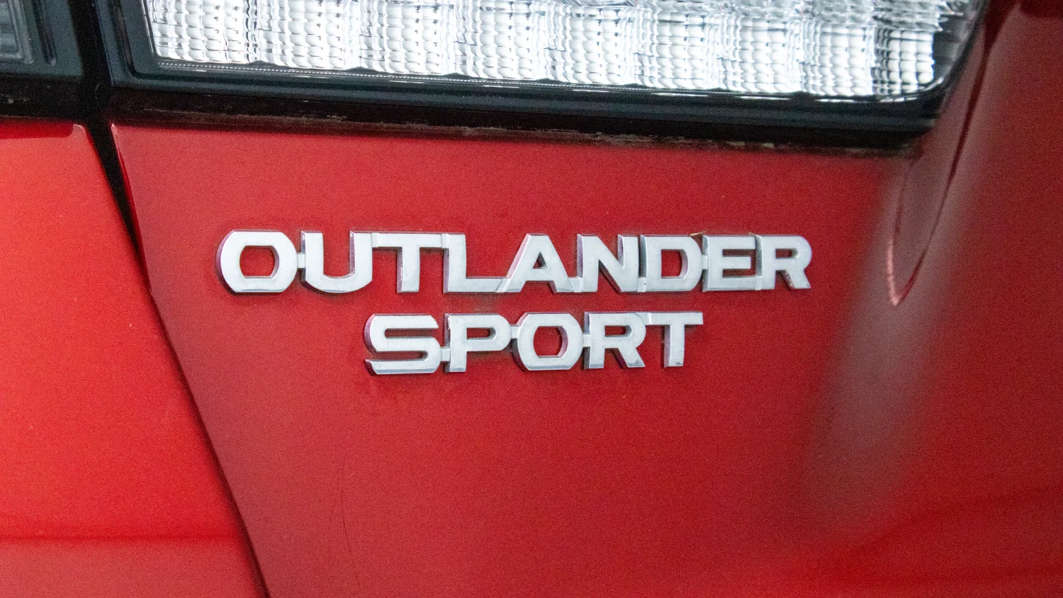 Certified Used 2020 Red Mitsubishi 2.0 ES image 26