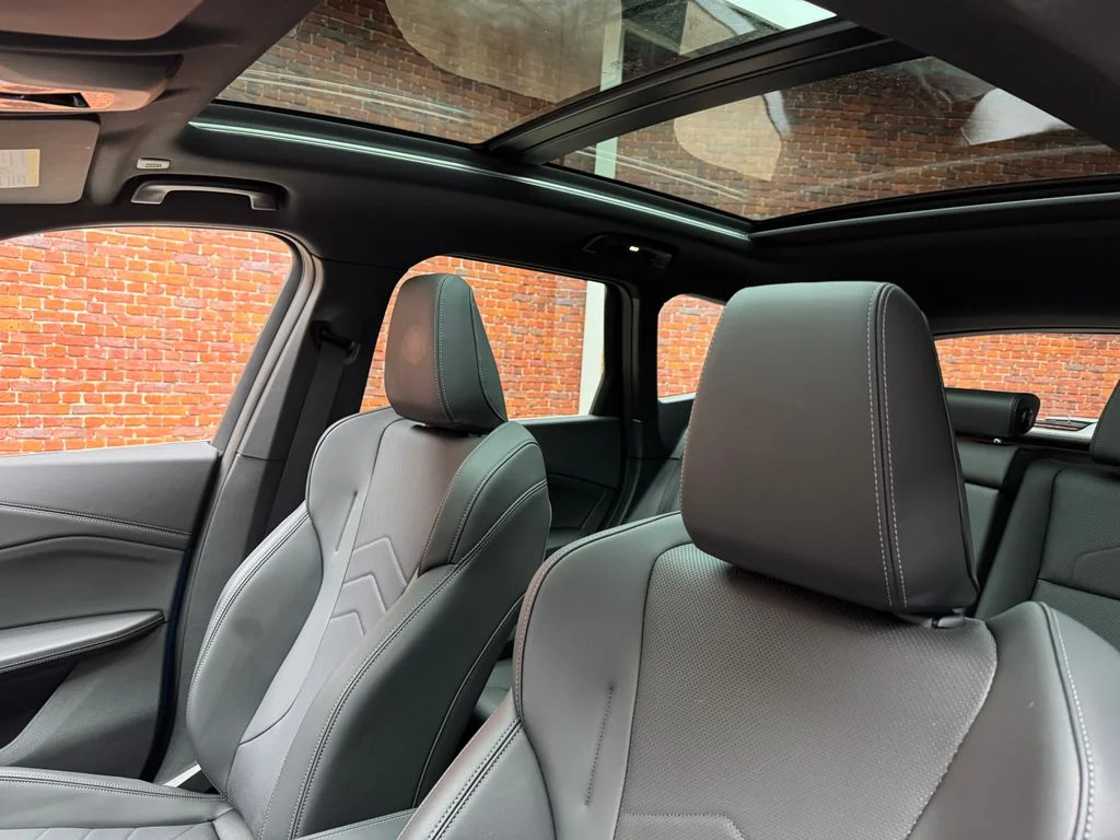 Used 2025 Blue BMW xDrive28i image 3