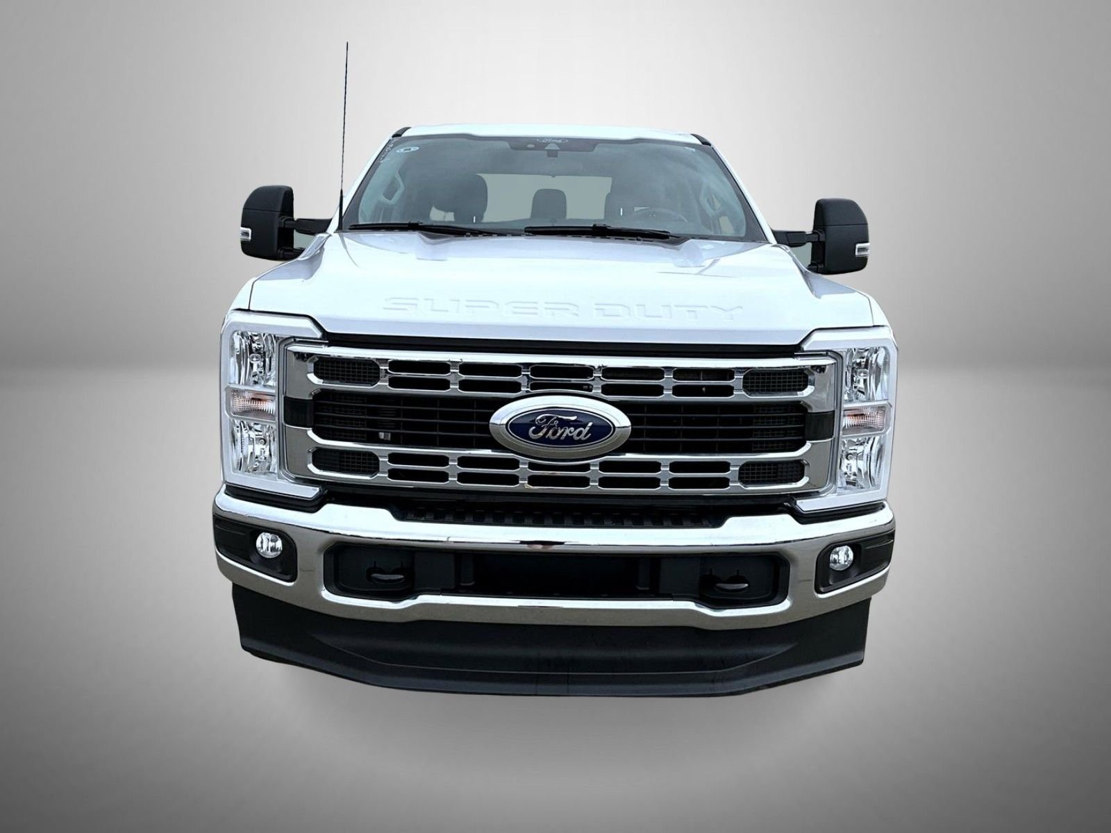Used 2025 White Ford XLT image 2