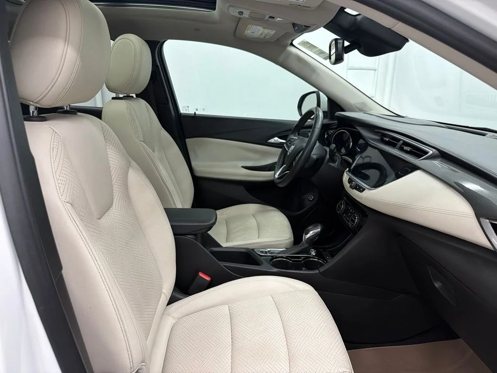 Used 2020 White Buick Essence image 32