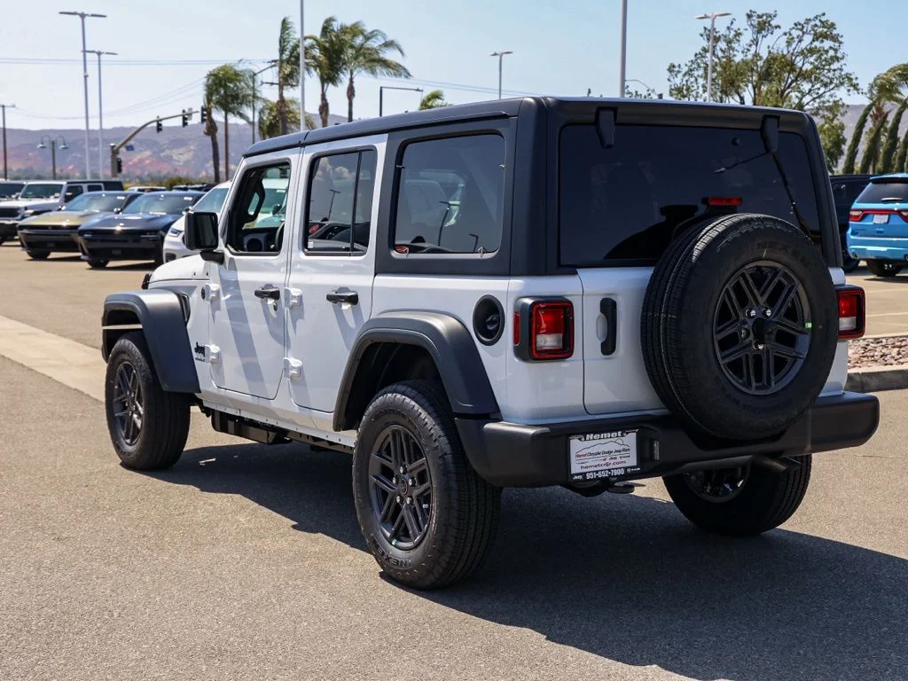 New 2026 Bright White Clear-Coat Exterior Paint Jeep Sport image 5