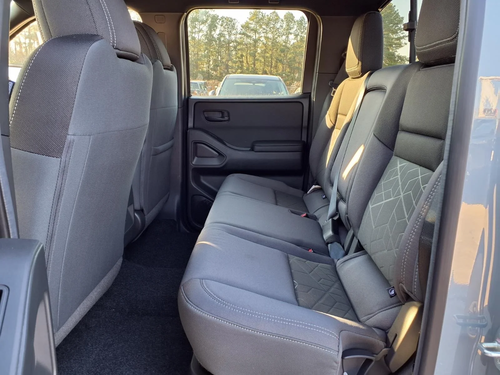 2026 Nissan Frontier Crew Cab SV - 9