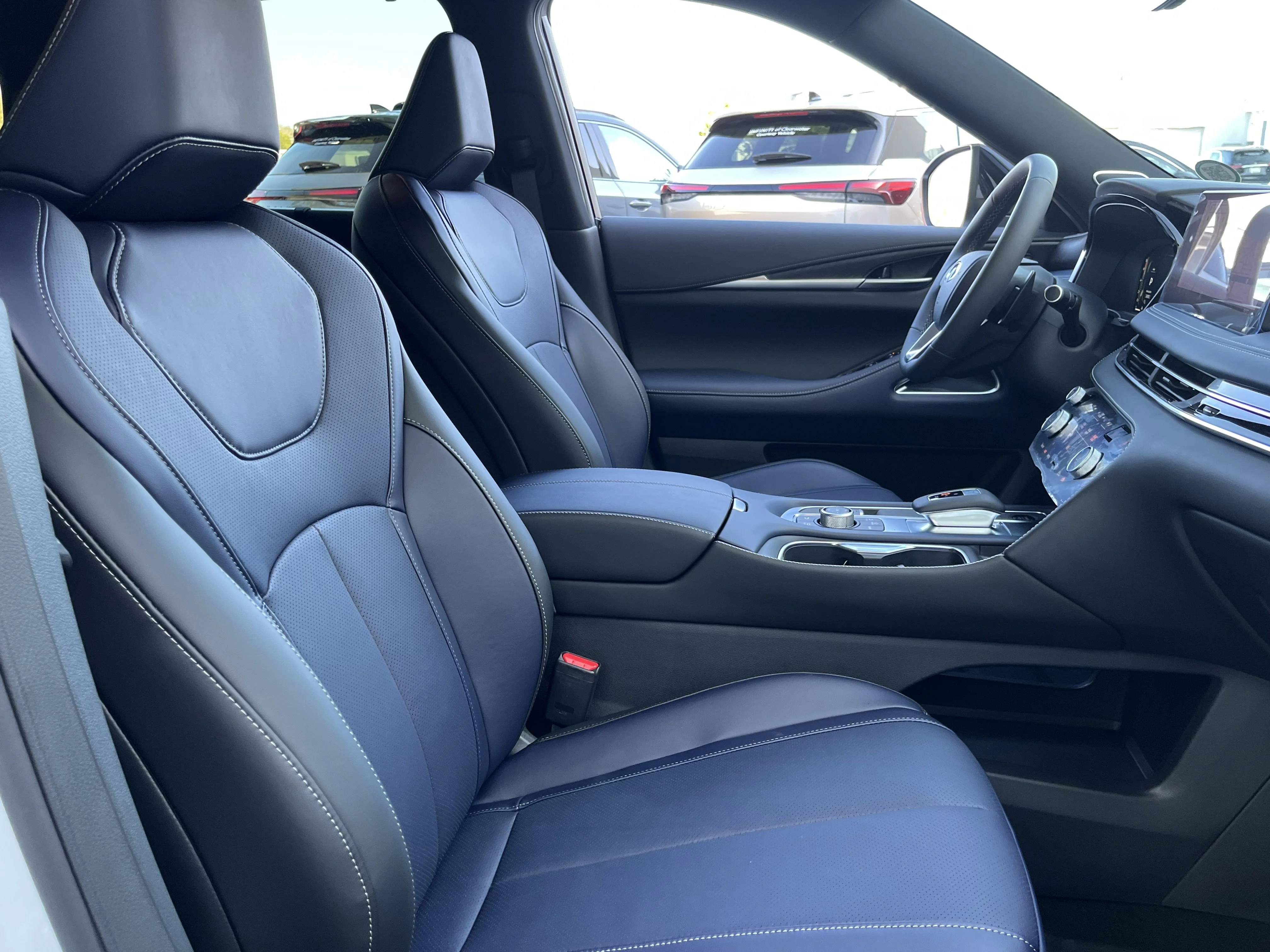 New 2026 Radiant White INFINITI SPORT image 22