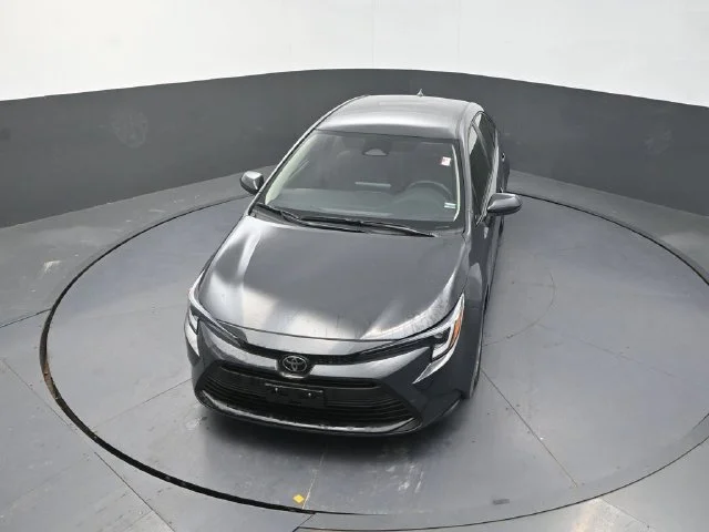 Used 2026  Toyota LE image 24