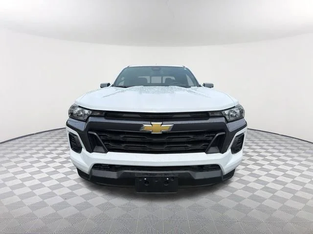 Used 2025 Summit White Chevrolet WT/LT image 2