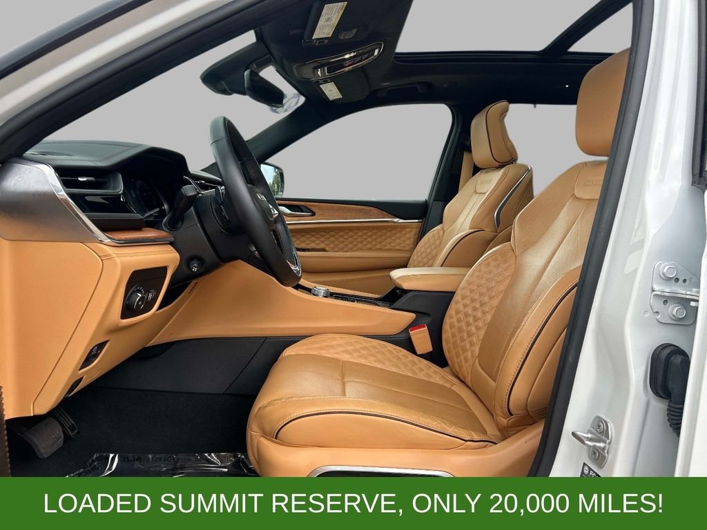 Used 2025 White Jeep Summit Reserve image 17