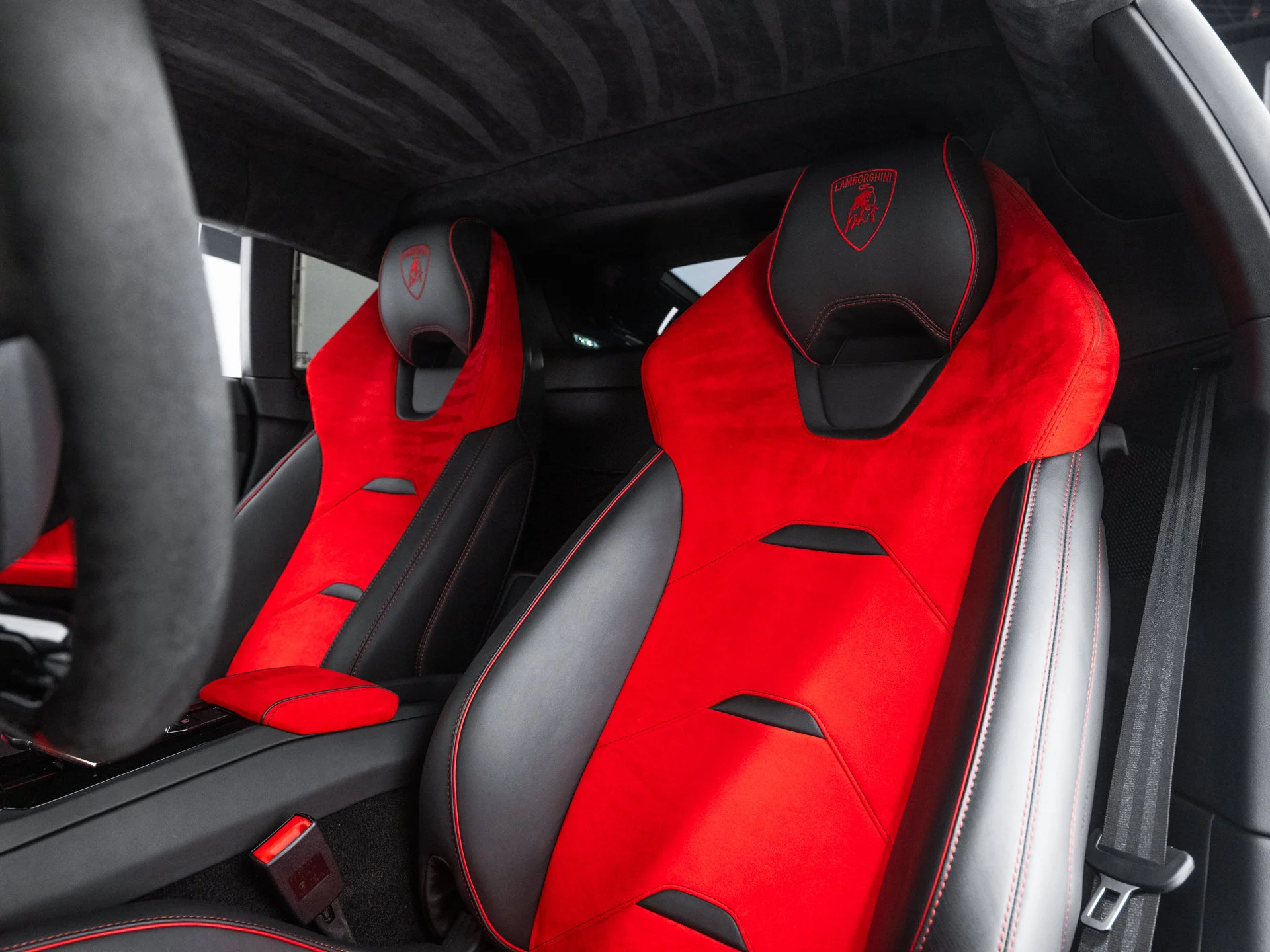 Used 2020 Grigio Adamas Matt Lamborghini  image 35