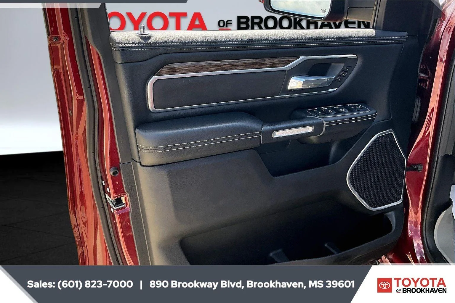 Used 2020 Delmonico Red Pearlcoat Ram Laramie image 17