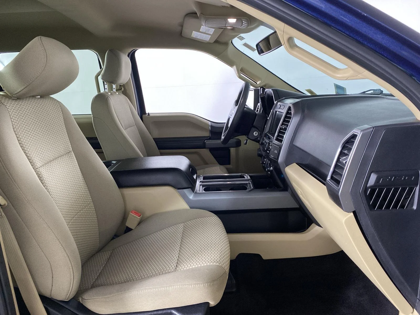 Used 2018 Blue Jeans Ford XLT image 34