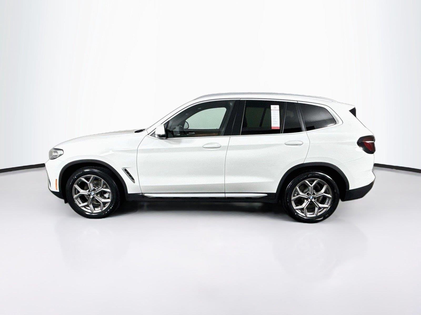 Used 2024 Alpine White BMW xDrive30i image 14
