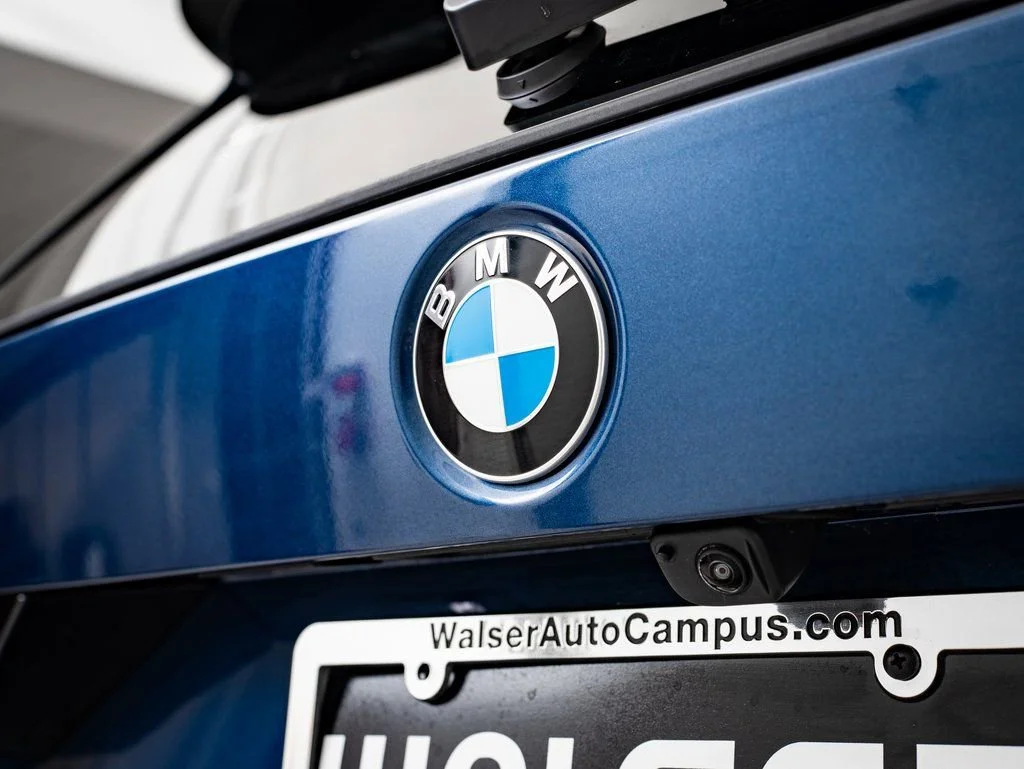 Used 2025 Blue Metallic BMW xDrive28i image 17