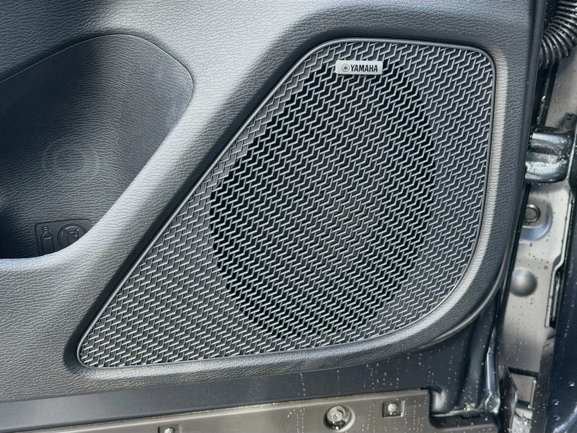 New 2026 Graphite Gray Mitsubishi LE image 18