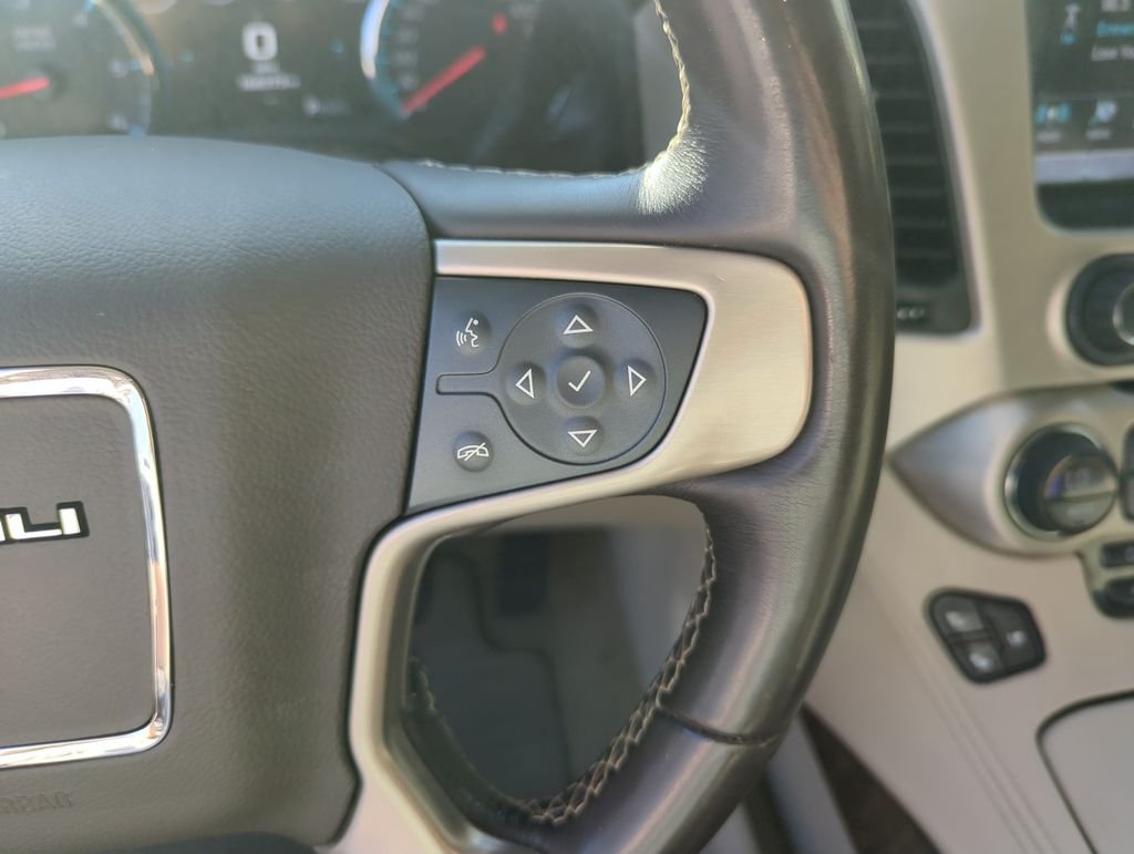Used 2019 White GMC Denali image 22