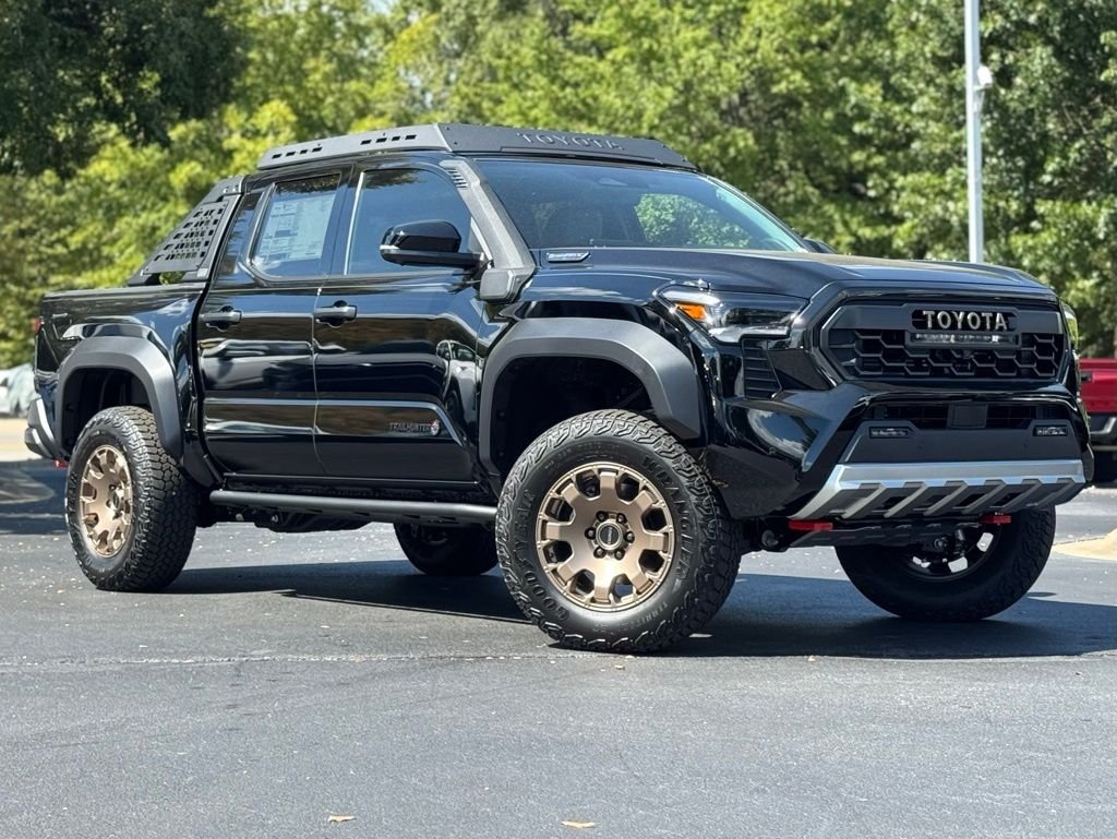 2025 Toyota Tacoma Trailhunter - Photo 2