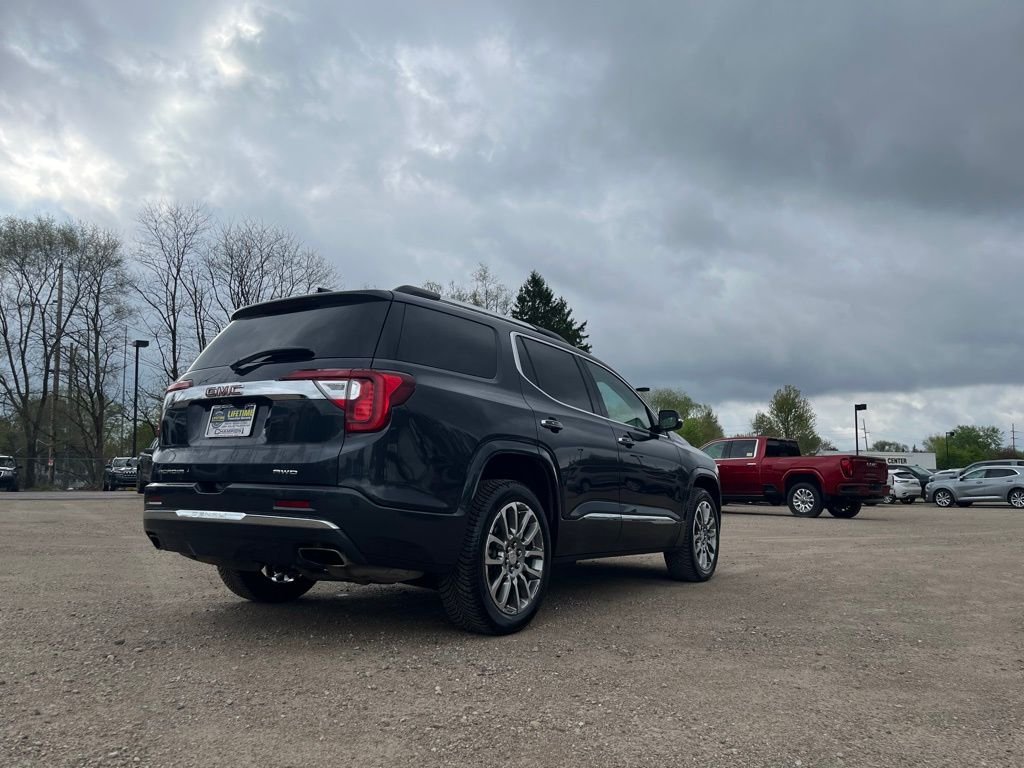 Used 2022 Hunter Green GMC Denali image 9