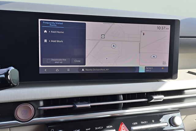 Used 2025 Gray Hyundai SEL Convenience image 12