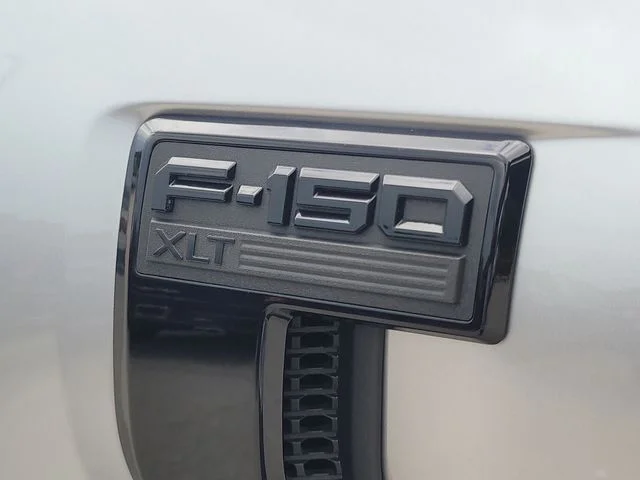 Used 2025 Silver Ford XLT image 9