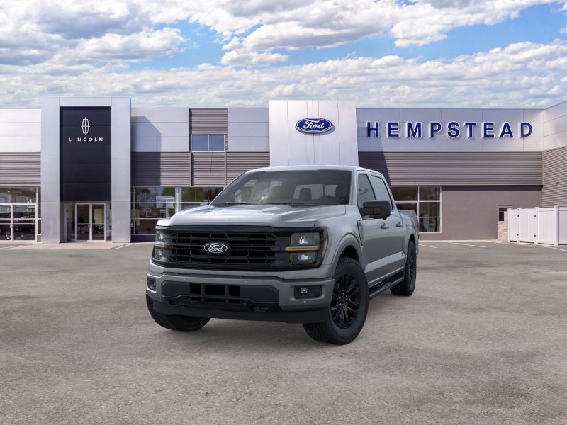 New 2026 Carbonized Gray Metallic Ford XLT image 2