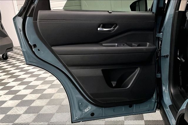 New 2026 Baltic Teal/Super Black Nissan Platinum image 34