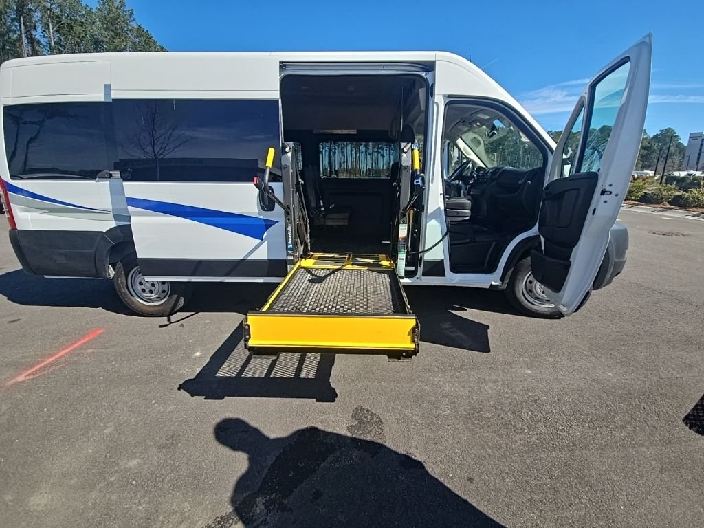Used 2019 White Ram High Roof image 4